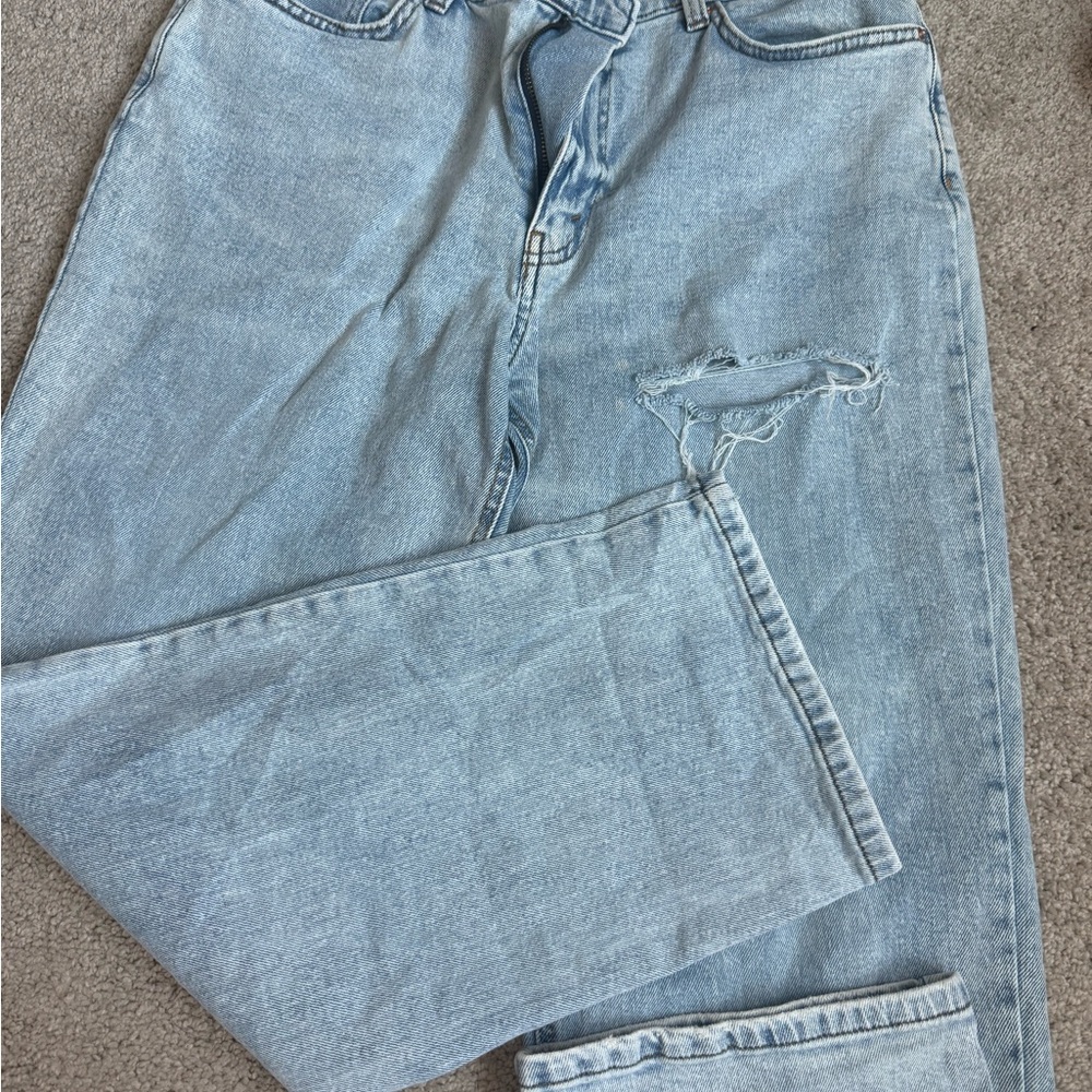 Women’s Wild Fable Light Blue Ripped Relaxed Jeans